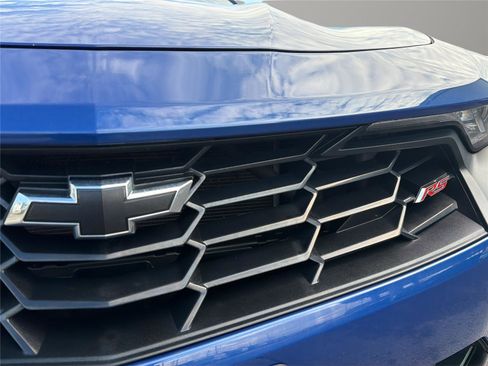 Used 2021 Chevrolet Camaro LT w/ RS Package image 9