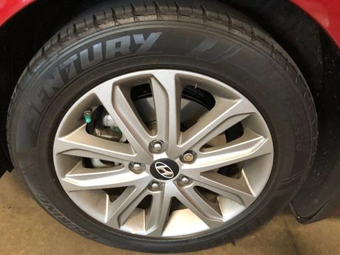 Used 2015 Hyundai Elantra SE w/ Option Group 02 image 21