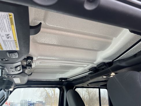 Used 2020 Jeep Wrangler Unlimited Sport image 18