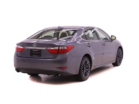 Used 2015 Lexus ES 350 w/ Luxury Package FWD image 4