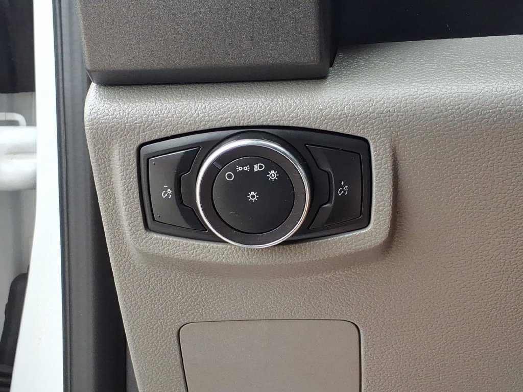 Used 2019 Ford F550 4x4 Regular Cab Super Duty w/ XL Value Package image 16