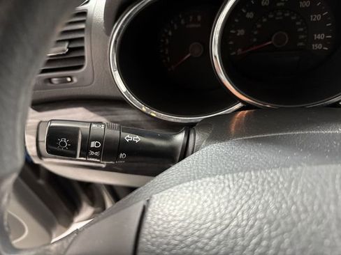 Used 2013 Kia Sorento LX w/ Convenience Pkg image 14