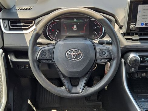 Used 2023 Toyota RAV4 LE AWD/4WD image 31