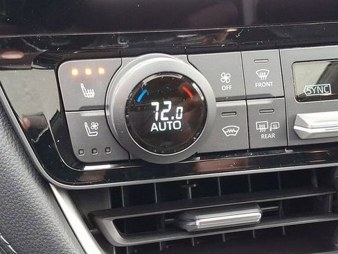 Used 2024 Toyota Grand Highlander AWD image 22