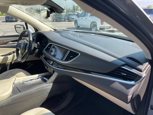 Used 2023 Buick Enclave Avenir w/ Avenir Technology Package AWD/4WD image 20