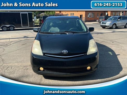 Used 2007 Toyota Prius Touring w/ Pkg 1 FWD image 1