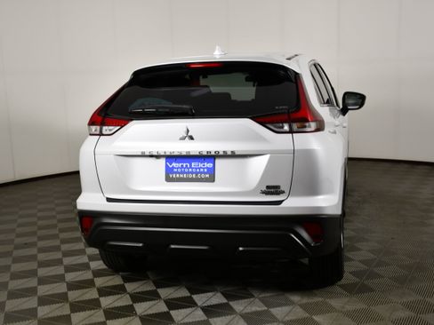 Used 2023 Mitsubishi Eclipse Cross LE AWD/4WD image 7