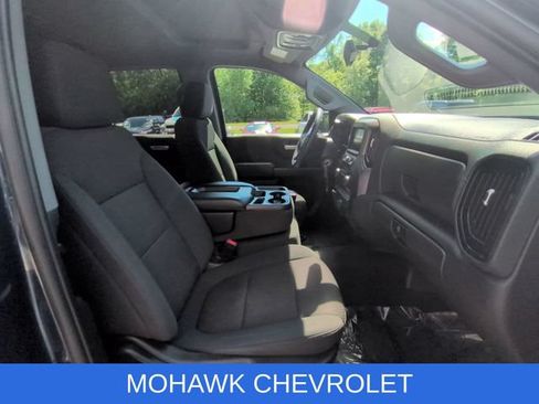 Used 2020 Chevrolet Silverado 1500 Custom w/ Custom Value Package AWD/4WD image 28