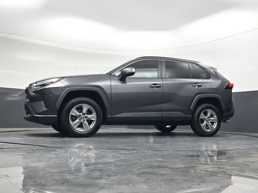 Used 2023 Toyota RAV4 XLE FWD image 28