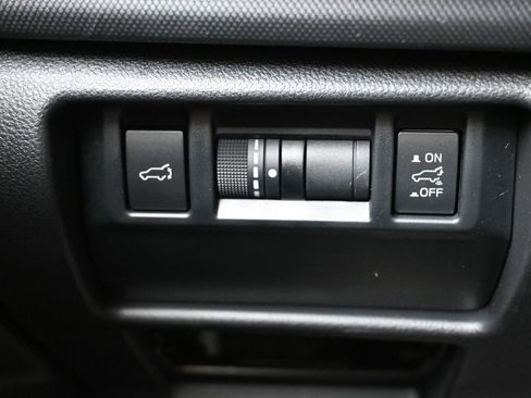 Used 2025 Subaru Forester Premium AWD/4WD image 24