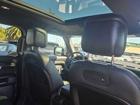 Used 2022 Land Rover Defender 110 V8 image 15