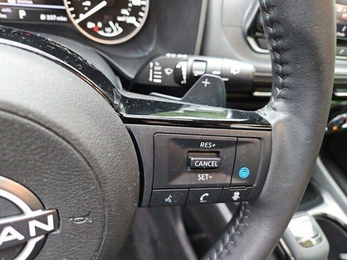 Used 2022 Nissan Rogue SV w/ SV Premium Package image 26