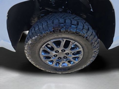Used 2025 Toyota Tundra SR AWD/4WD image 32