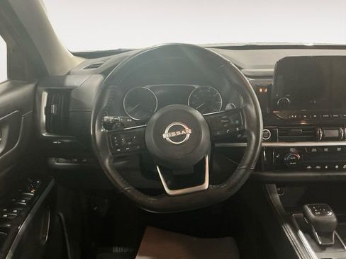 Used 2022 Nissan Pathfinder SL AWD/4WD image 13