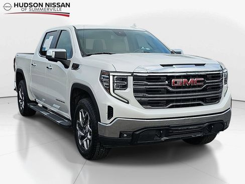 Used 2023 GMC Sierra 1500 SLT w/ SLT Premium Package AWD/4WD image 1