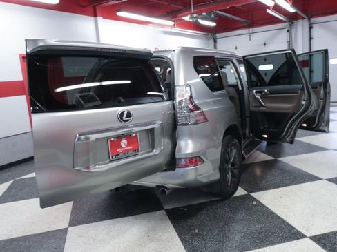 Used 2021 Lexus GX 460 Premium w/ Premium Package AWD/4WD image 27