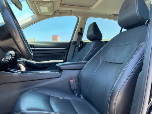 Used 2023 Nissan Altima 2.5 SL FWD image 17