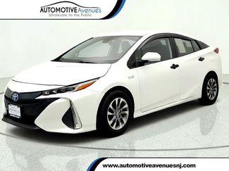 Used 2021 Toyota Prius Prime XLE w/ Carpet Mat Package (TMS) FWD video 1