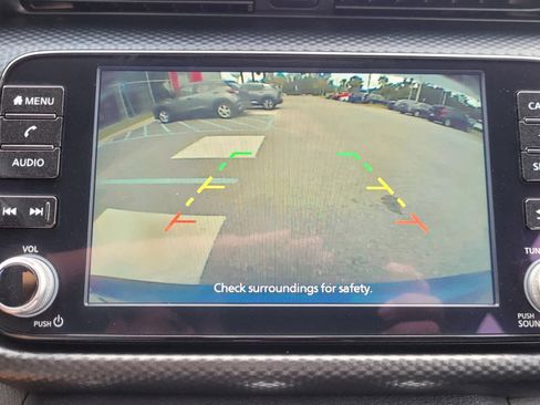 Used 2023 Nissan Kicks SV image 9