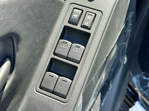 New 2026 Nissan Frontier SV image 9