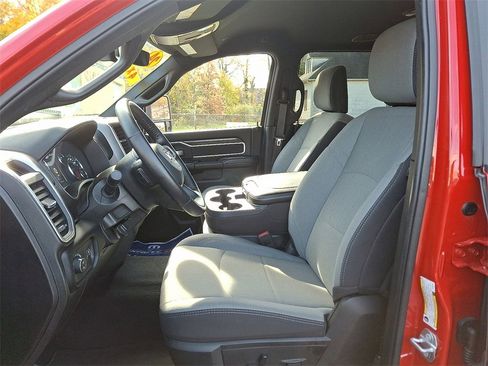 Used 2024 RAM 2500 Big Horn w/ Bed Utility Group image 13