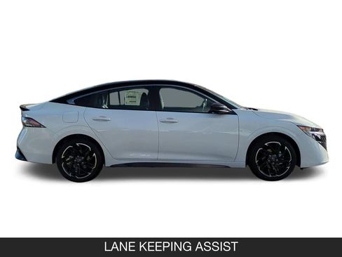 New 2026 Nissan Sentra SR w/ SR Premium Package FWD image 6