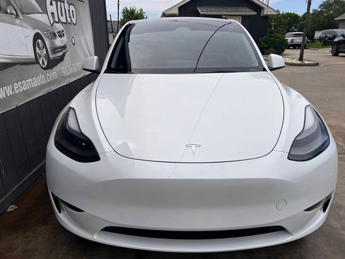 Used 2023 Tesla Model Y Long Range AWD/4WD image 27