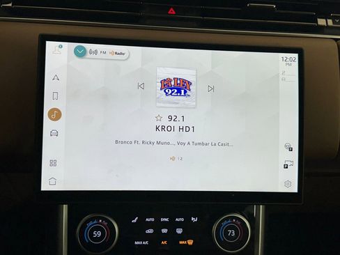 Used 2023 Land Rover Range Rover SE image 25