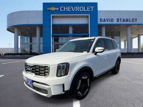 Used 2025 Kia Telluride S AWD/4WD image 4