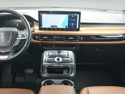 Used 2023 Lincoln Nautilus Reserve w/ Luxury Package FWD image 19
