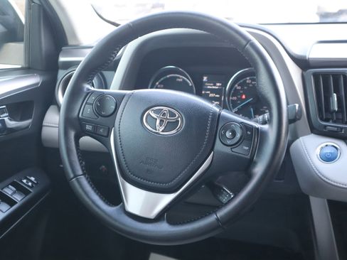 Used 2016 Toyota RAV4 XLE image 14