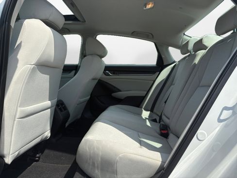 Used 2018 Honda Accord EX image 15