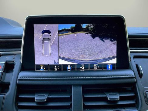 Used 2021 Chevrolet Tahoe Premier w/ Premium Package AWD/4WD image 13