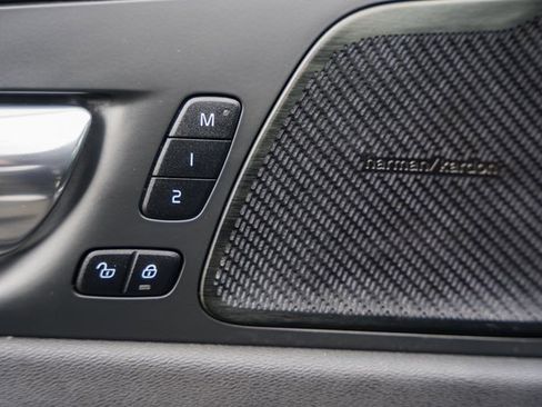 Certified 2022 Volvo XC60 T8 Inscription Expression w/ Advanced Package image 38