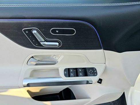 New 2026 Mercedes-Benz GLB 250 4MATIC image 20