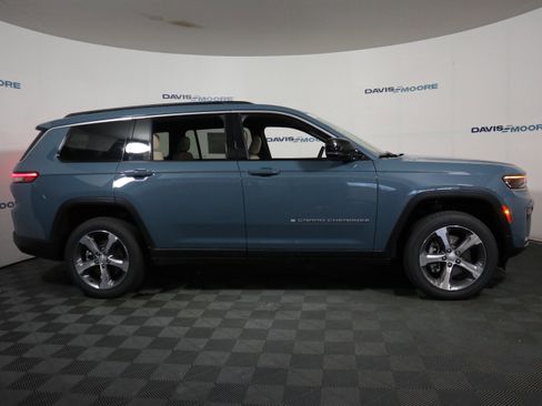 New 2026 Jeep Grand Cherokee L Limited AWD/4WD image 4