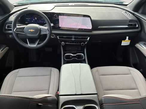 New 2026 Chevrolet Traverse LT w/ Sun and Wheel Package FWD image 10