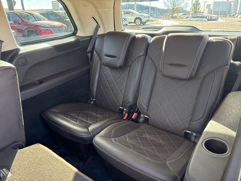 Used 2018 Mercedes-Benz GLS 550 4MATIC image 25