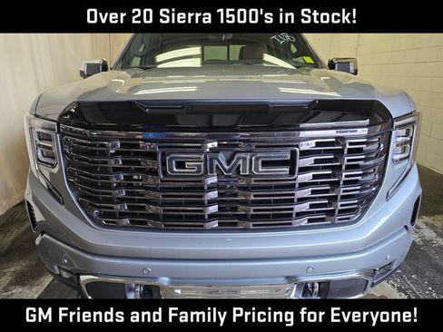 New 2026 GMC Sierra 1500 Denali Ultimate w/ LPO, Black Badging Package AWD/4WD image 5
