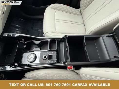Used 2025 Kia Sorento SX Prestige AWD/4WD image 25