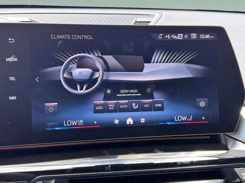 Used 2025 BMW X1 xDrive28i w/ Technology Package image 18