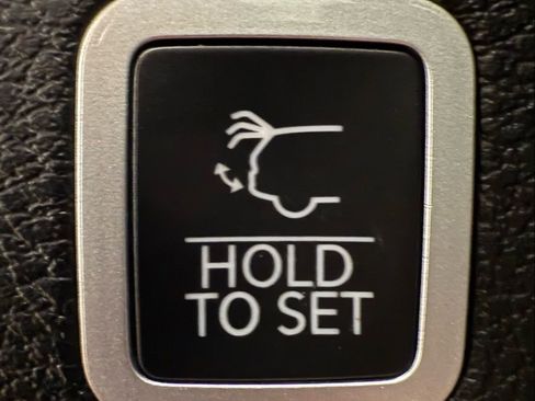 Used 2022 Jeep Wagoneer Series II w/ Convenience Group I image 12