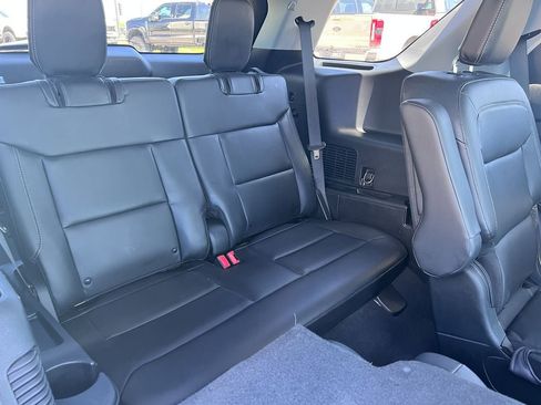 Certified 2022 Ford Explorer XLT w/ Equipment Group 202A AWD/4WD image 20