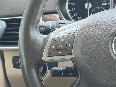 Used 2013 Mercedes-Benz GL 450 4MATIC image 28