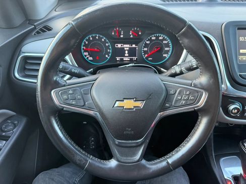 Used 2018 Chevrolet Equinox LT FWD image 12