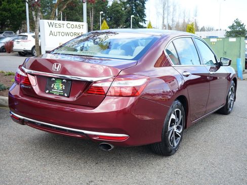 Used 2017 Honda Accord LX image 5
