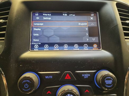 Used 2019 Jeep Grand Cherokee Laredo AWD/4WD image 25
