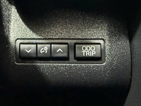 Used 2024 Toyota bZ4X XLE w/ Weather Package image 31