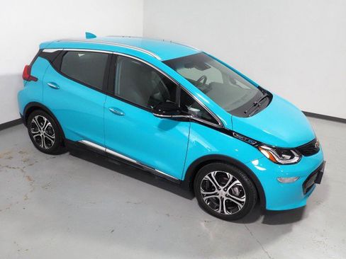 Used 2021 Chevrolet Bolt Premier w/ Infotainment Package image 11