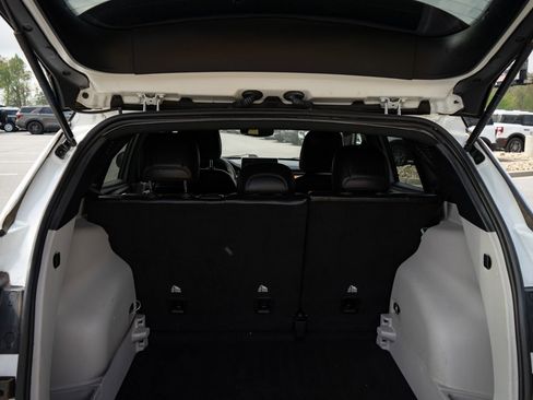 Used 2024 Jeep Compass Limited AWD/4WD image 9